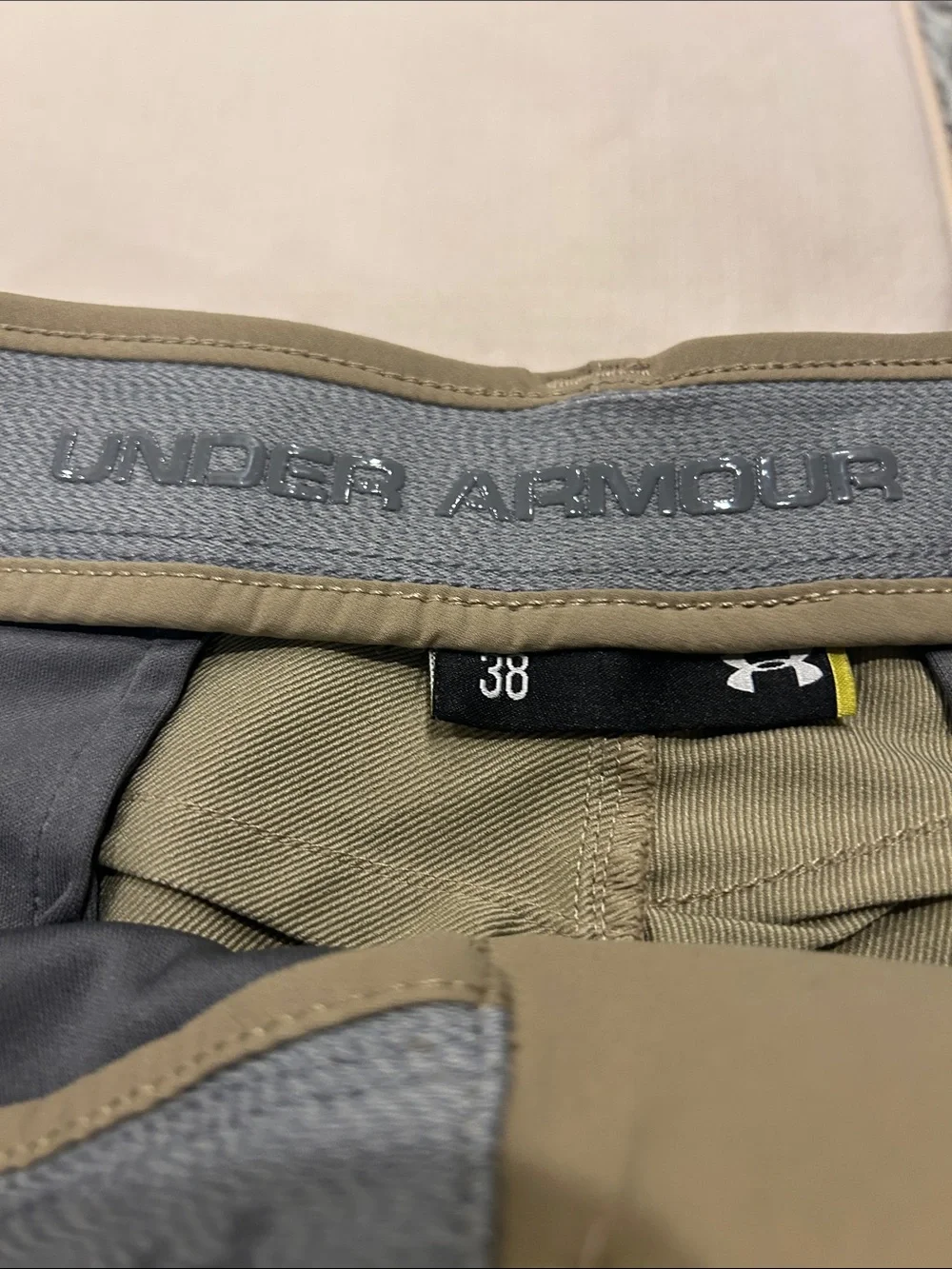 Men's Under Armour Khaki Tan Performance Golf Shorts 38